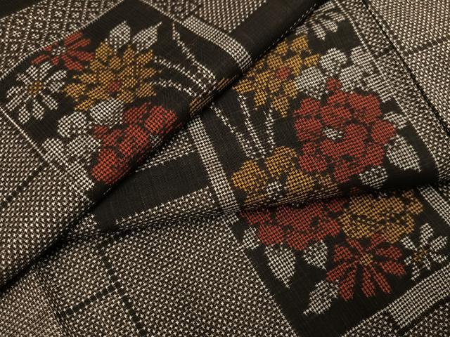 平和屋着物●本場大島紬 一元7マルキ 色紙草花文 三越扱い 正絹 逸品 未使用 AABC3353ph