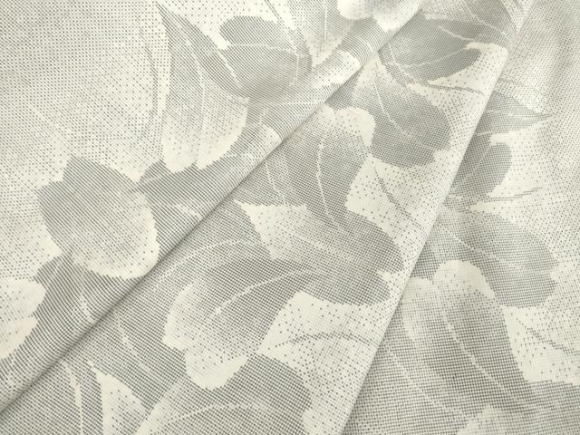 平和屋着物●本場大島紬　白大島　カタス7マルキ　割付き花文　正絹　逸品　AABA4821ck 平和屋着物○本場大島紬 白大島 カタス7マルキ 花間道 正絹 逸品