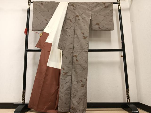 平和屋着物●本場大島紬 カタス7マルキ 舞葉文 正絹 逸品 AABC8017ph