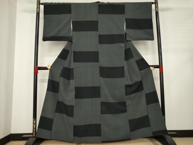 平和屋着物●本塩沢 横段文 黒地 正絹 逸品 AABC9270ck
