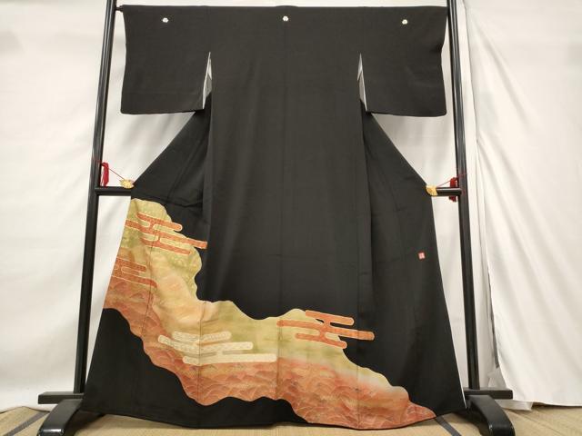 平和屋着物■豪華黒留袖 作家物 駒刺繍 エ霞み立波飛鶴文 金彩 正絹 逸品 AABD2040st