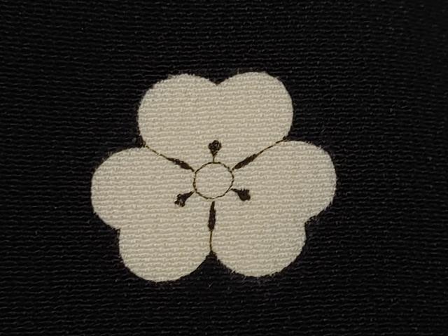 平和屋着物■豪華黒留袖 作家物 駒刺繍 エ霞み立波飛鶴文 金彩 正絹 逸品 AABD2040st