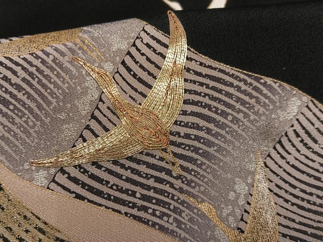 平和屋着物■豪華黒留袖 駒刺繍 飛鶴文 金銀彩 正絹 逸品 AABD2243oa