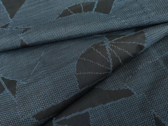 平和屋着物●本場大島紬 一元絣 舞扇文 黒地 正絹 逸品 AABD6310cs