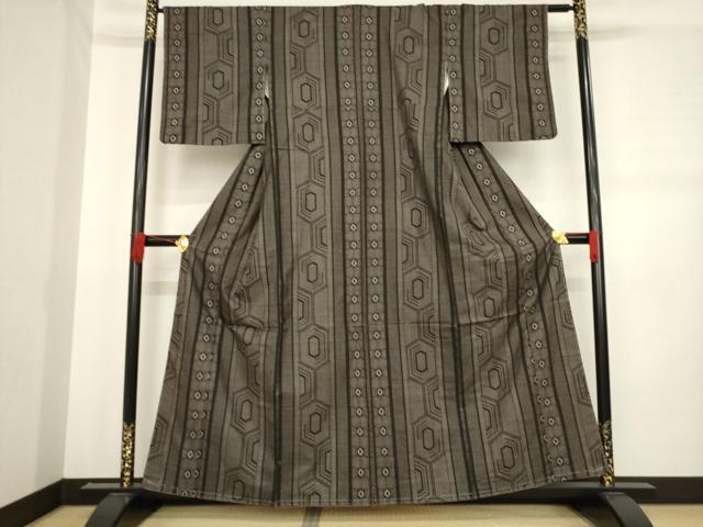 平和屋着物●本場大島紬 一元絣 亀甲間道 正絹 逸品 AABD7638ck