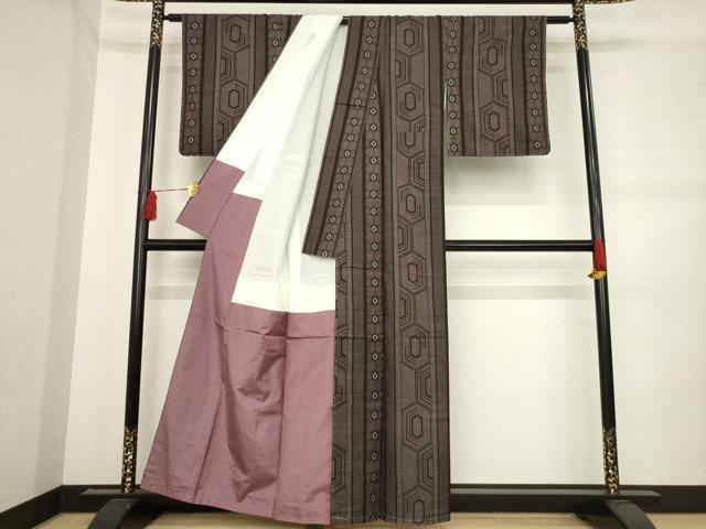 平和屋着物●本場大島紬 一元絣 亀甲間道 正絹 逸品 AABD7638ck