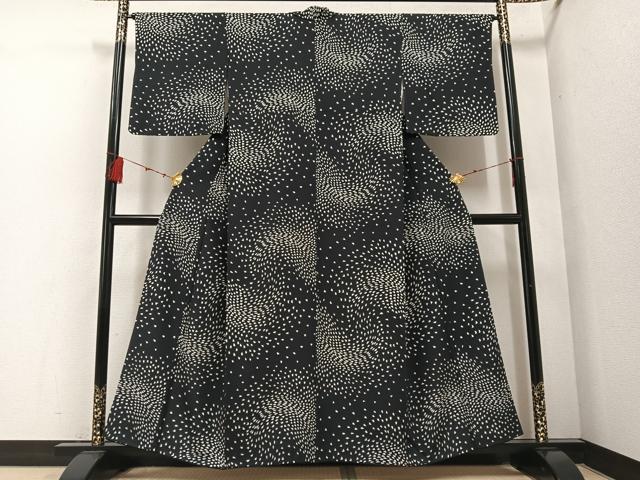 平和屋着物●上質な小紋 桜花弁 黒地 正絹 逸品 AABD8830ph