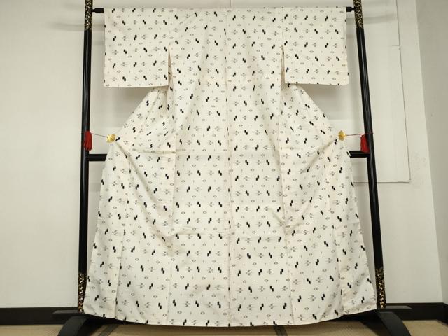 平和屋着物●本場琉球絣 紬 胴抜き仕立て 正絹 逸品 未使用 AABE0029cs