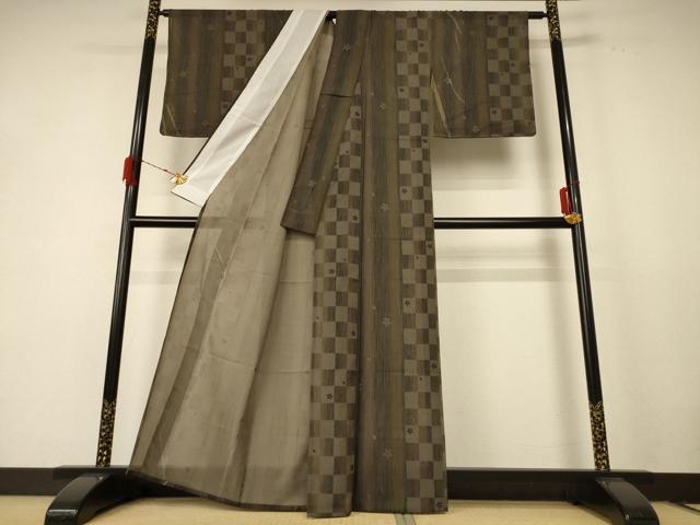 平和屋着物*夏物 小紋 紗 市松舞桜文 洗える着物 未使用 AABE2623jd