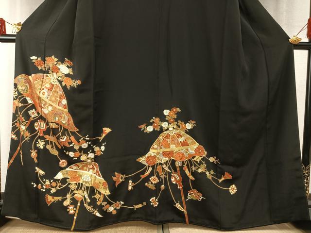 平和屋着物●創業460年・千總 黒留袖 駒刺繍 つるし飾り吉祥文 金糸 金彩 三越扱い 正絹 逸品 AABE5809fy