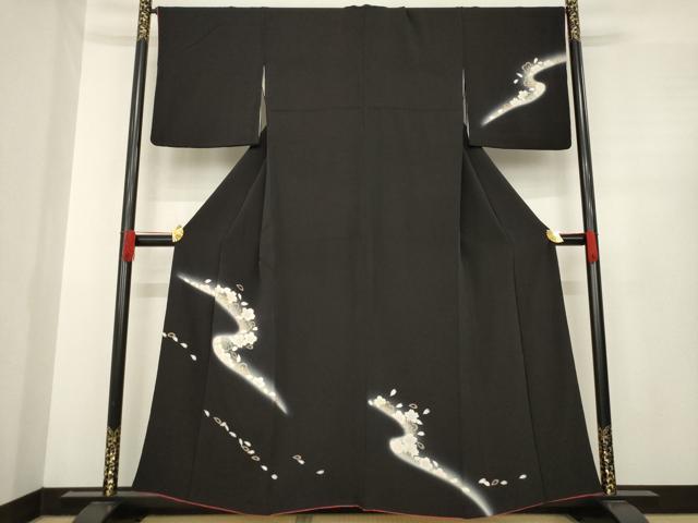 平和屋着物●訪問着 駒刺繍 流水花文 暈し染め 黒地 鬼しぼ縮緬 正絹 逸品 AABE5980ck