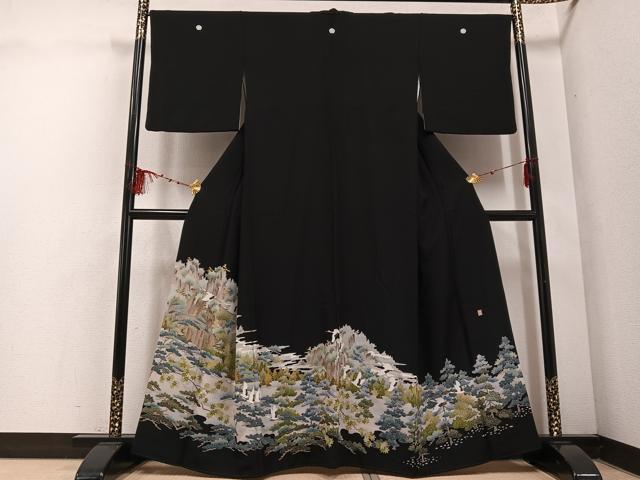 平和屋着物●豪華黒留袖　友禅　作家物　飛鶴風景草花文　正絹　逸品　CABA8024ut 平和屋着物○豪華黒留袖 友禅 作家物 飛鶴風景草花文 正絹