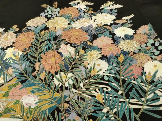 平和屋着物●豪華黒留袖 友禅 作家物 蘇州刺繍 草花文 金糸 正絹 逸品 AABE7584ck