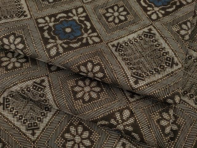 平和屋着物○本場大島紬 龍郷絣 花菱文 正絹 逸品 AABE8208ck