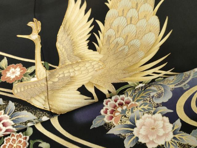 平和屋着物●豪華黒留袖 駒刺繍 孔雀更紗花文 暈し染め 金彩 正絹 逸品 未使用 AABE8609cs