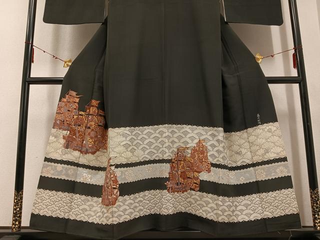 平和屋着物●豪華黒留袖 蘇州刺繍 南蛮船 花唐草青海波 正絹 逸品 AABE8894ph