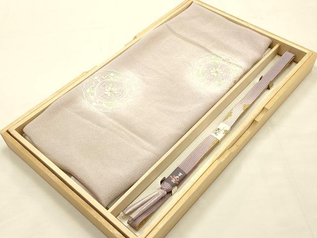 平和屋本店●和装小物 帯締め・帯揚げセット 高麗組 綾出し 刺繍 鏡裏花文 暈し染め 金糸 正絹 逸品 未使用 AABE9085ay