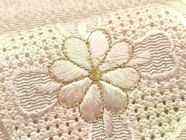 平和屋本店●和装小物 帯締め・帯揚げセット 高麗組 綾出し 刺繍 鏡裏花文 暈し染め 金糸 正絹 逸品 未使用 AABE9085ay