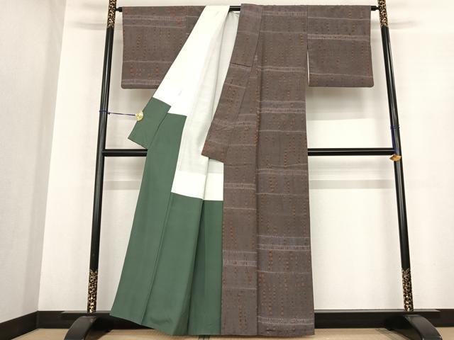 平和屋着物●伝統工芸士 七代目 吉澤与市 紬 総絞り 横段文 正絹 逸品 AABF0393fy