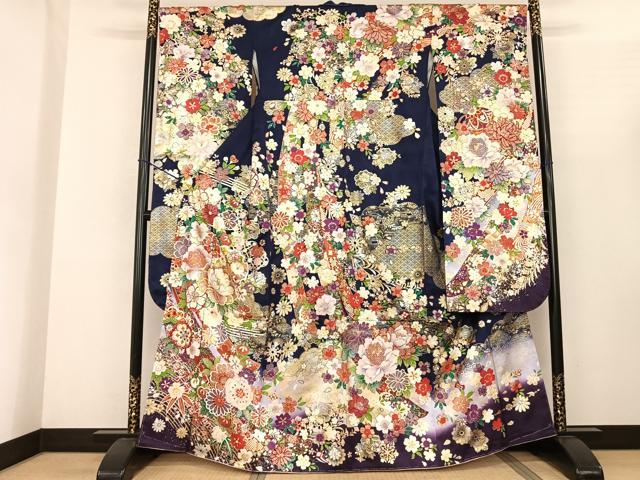 平和屋着物●豪華振袖 草花文 暈し染め 金銀糸 金銀彩 丹後ちりめん 鈴乃屋扱い 反端付き 正絹 逸品 未使用 AABF0587fy
