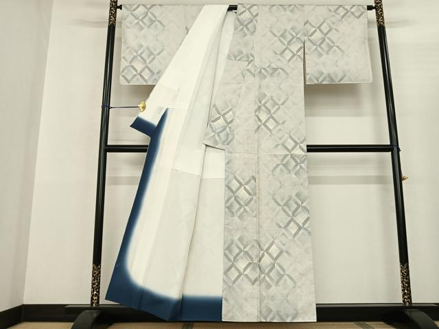 平和屋着物●本場大島紬 白大島 カタス9マルキ 幾何学文 正絹 逸品 未使用 AABF0688fy