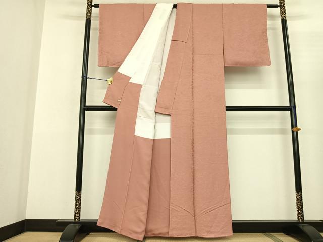 平和屋着物●上質な色無地 草花地紋 珊瑚色 さが美扱い 正絹 逸品 未使用 AABF0737fy