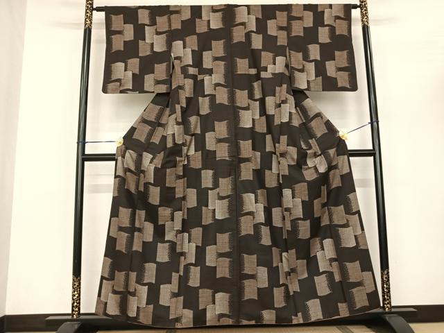 平和屋着物●本場大島紬 一元7マルキ 瓦文 正絹 逸品 AABF0743fy