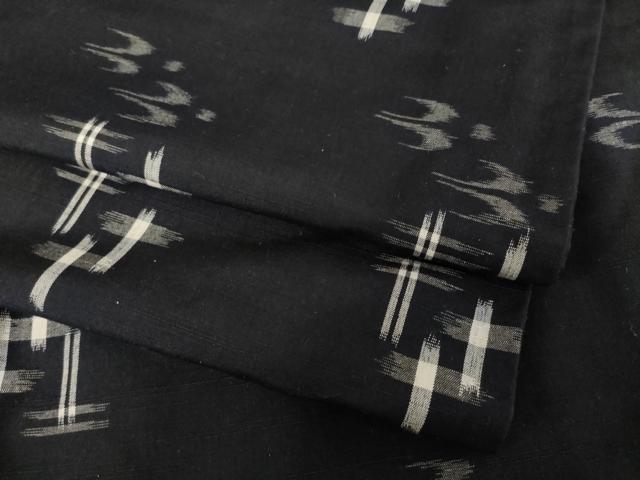 平和屋着物●本場琉球絣 紬 飛鳥文 正絹 逸品 AABF0922ck