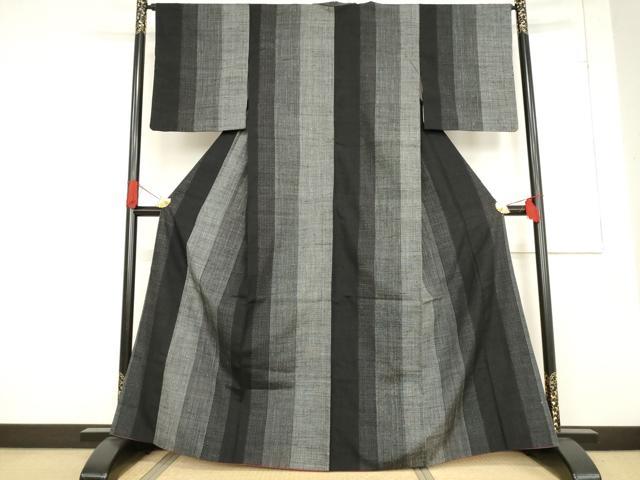 平和屋着物●結城紬 間道 黒地 正絹 逸品 AABF0928ck