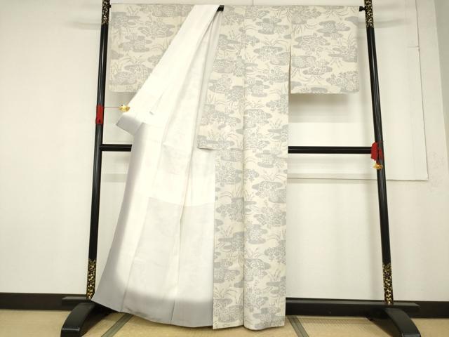 平和屋着物●本場結城紬 重要無形文化財 100亀甲 エ霞草花文 正絹 逸品 AABF1323ck