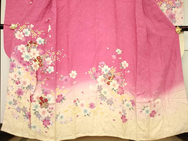 平和屋着物●豪華振袖 花毬文 暈し染め 金彩 正絹 逸品 AABF1396ck