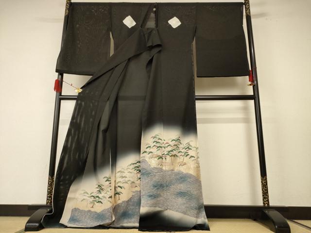 平和屋着物*夏物 黒留袖 駒刺繍 絽 風景松文 暈し染め 金彩 仮絵羽 正絹 逸品 未使用 AABF1639jd