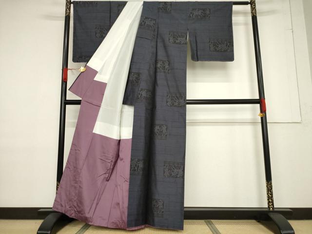 平和屋着物●本場大島紬 鳥獣 人物文 正絹 逸品 AABF1782ck