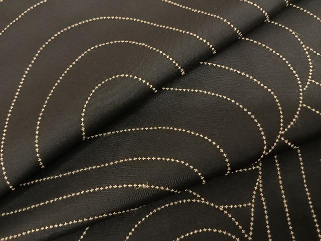 平和屋着物●本場縞大島紬 総刺繍 刺子 立波文 黒地 さが美扱い 株式会社大山謹製 証紙付き 正絹 逸品 AABF5418fy