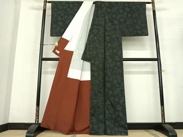 平和屋着物●本場大島紬 カタス9マルキ 色紙重ね文 やまと誂製 大山謹製 証紙付き 正絹 逸品 未使用 AABF5452fy