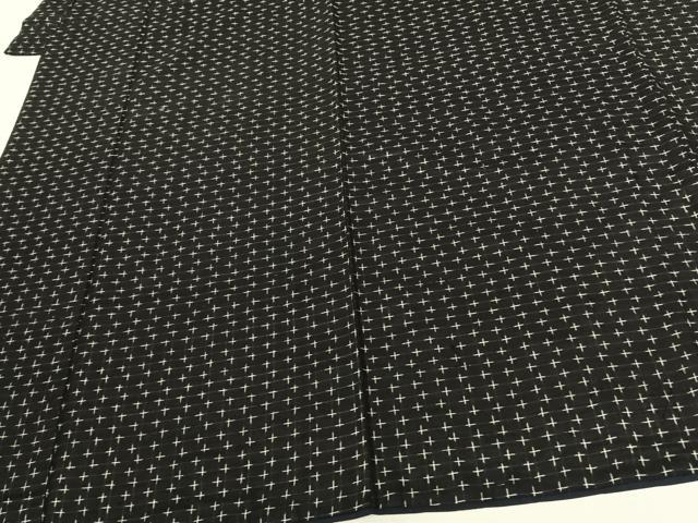 平和屋着物●男性 紬 十字絣 黒地 正絹 逸品 AABF5524fy