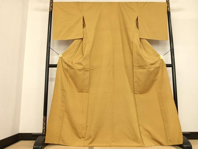 平和屋着物▽紅花紬 米沢 単衣 色無地 芥子色 反端付き 正絹 逸品 未使用 AABF5610fy