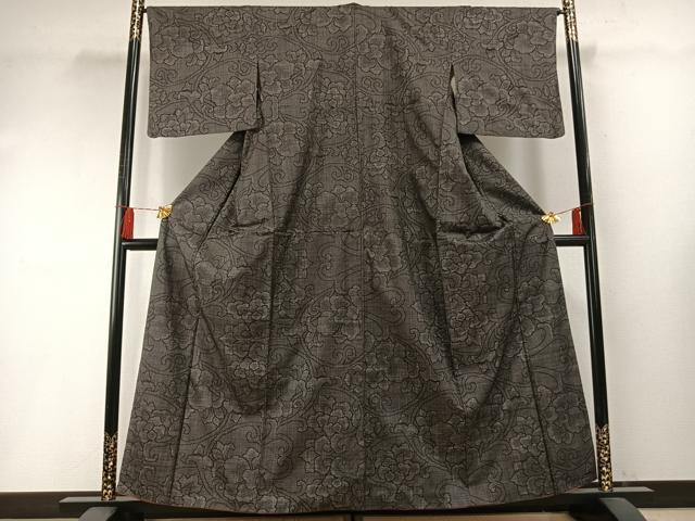 平和屋着物●本場大島紬 一元絣 花唐草文 黒地 正絹 逸品 AABF5940fy