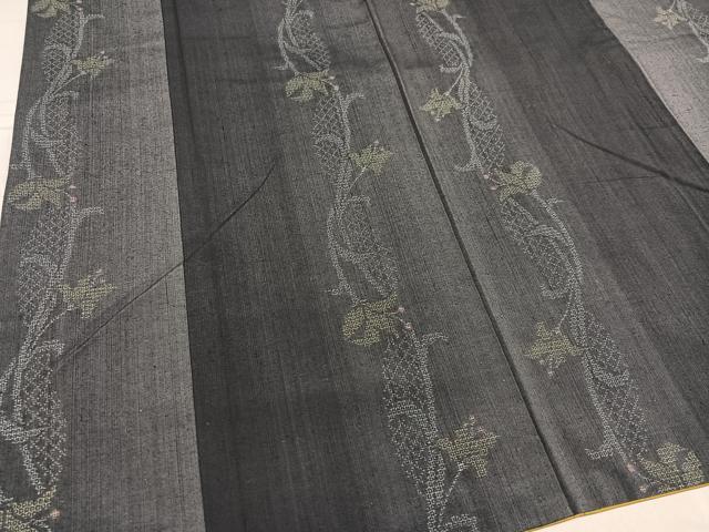平和屋着物●結城紬 100亀甲 飛び亀甲 草花間道 正絹 逸品 AABF6044ph