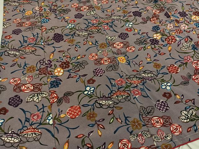 平和屋着物●古琉球紅型 小紋 草花文 古代縮緬 反端付き 正絹 逸品 未使用 AABF6080ph