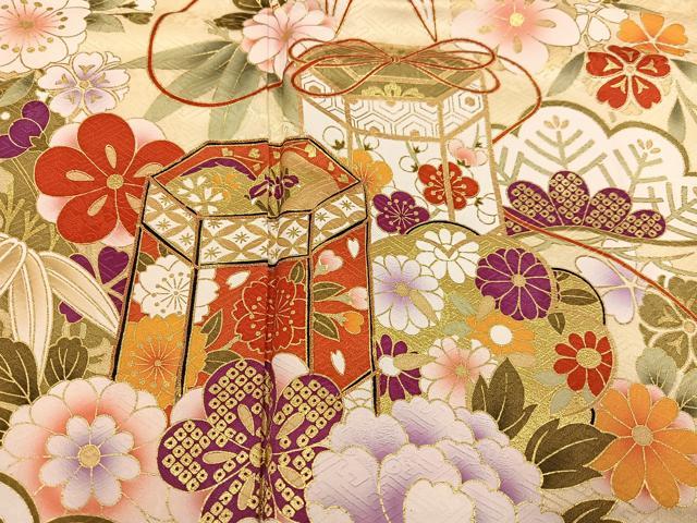 平和屋着物●豪華振袖 駒刺繍 貝桶花文 暈し染め 金彩 正絹 逸品 AABF6991ph