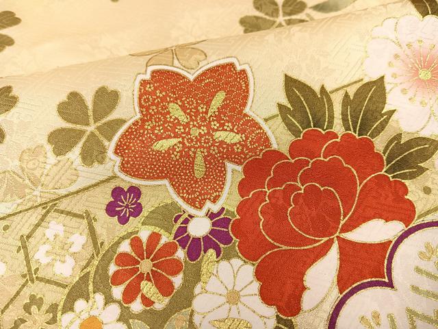 平和屋着物●豪華振袖 駒刺繍 貝桶花文 暈し染め 金彩 正絹 逸品 AABF6991ph