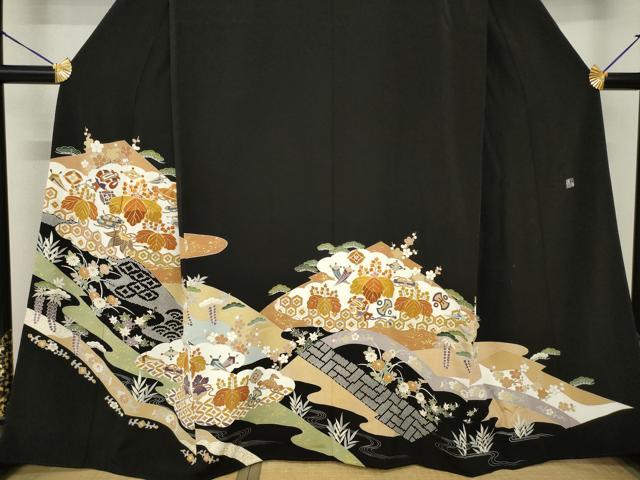平和屋着物●創業460年・千總 黒留袖 駒刺繍 雲取り吉祥宝尽くし 桐 金彩 高島屋扱い 正絹 逸品 AABF8180ck