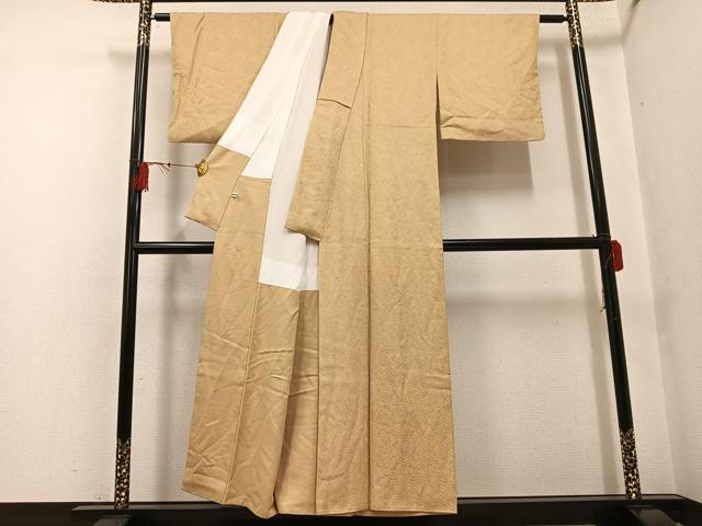 平和屋着物●上質な色無地 堅牢染 草木南天染 南天紋様 榛色 反端付き 正絹 逸品 AABF8732ph