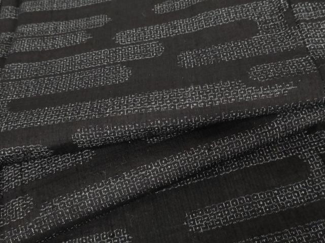 平和屋着物●本場結城紬 重要無形文化財 80亀甲 エ霞文 黒地 正絹 逸品 AABF9075cs