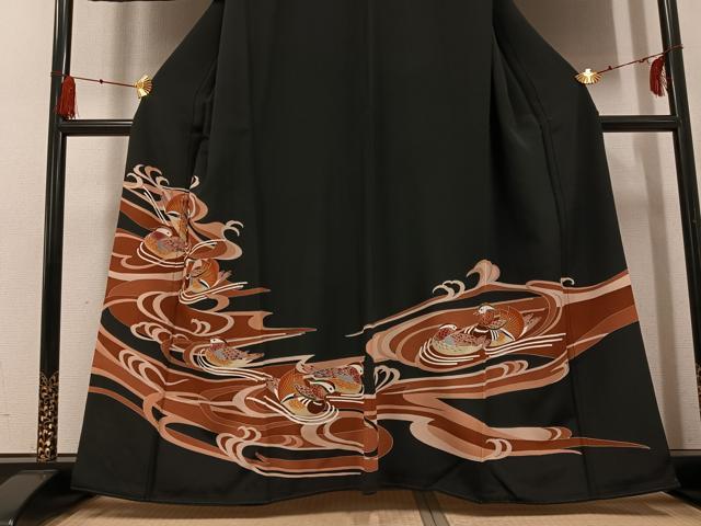 平和屋着物●豪華黒留袖 友禅 刺繍 流水鴛鴦文 金糸 正絹 逸品 AABF9597ph