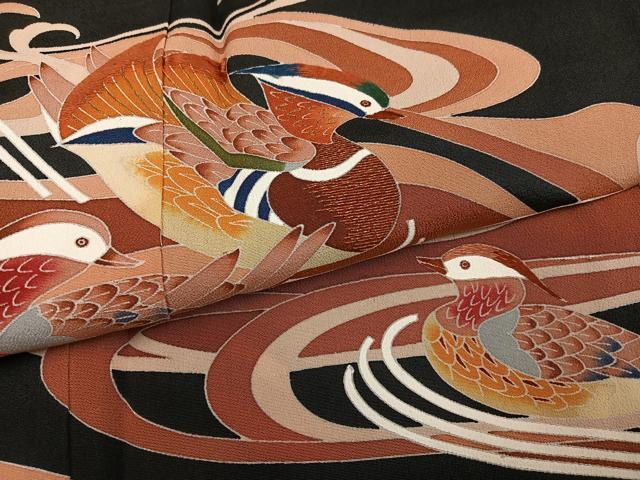 平和屋着物●豪華黒留袖 友禅 刺繍 流水鴛鴦文 金糸 正絹 逸品 AABF9597ph
