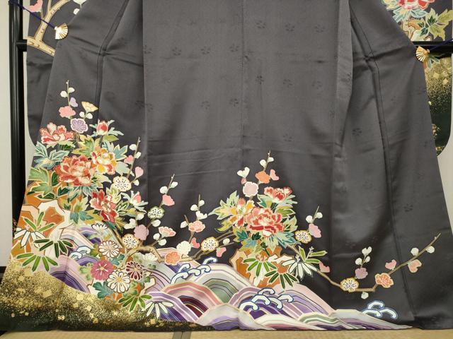 平和屋着物●創業460年・千總 振袖 駒刺繍 松竹梅立波草花文 金彩 正絹 逸品 AABF9655ck