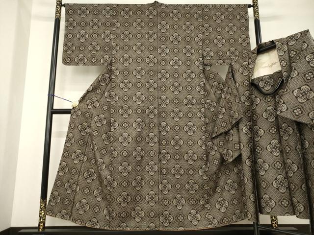 平和屋着物●男性 本場大島紬 龍郷絣 アンサンブル 花菱文 正絹 逸品 AABF9671ck