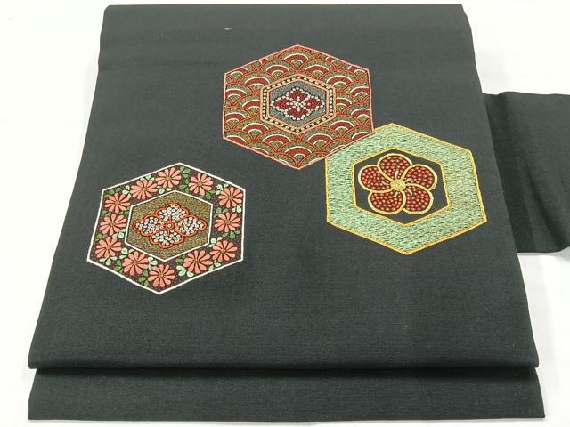 平和屋着物◎八寸名古屋帯 紬地 刺繍 亀甲花文 黒地 金糸 正絹 逸品 AABG0182uk